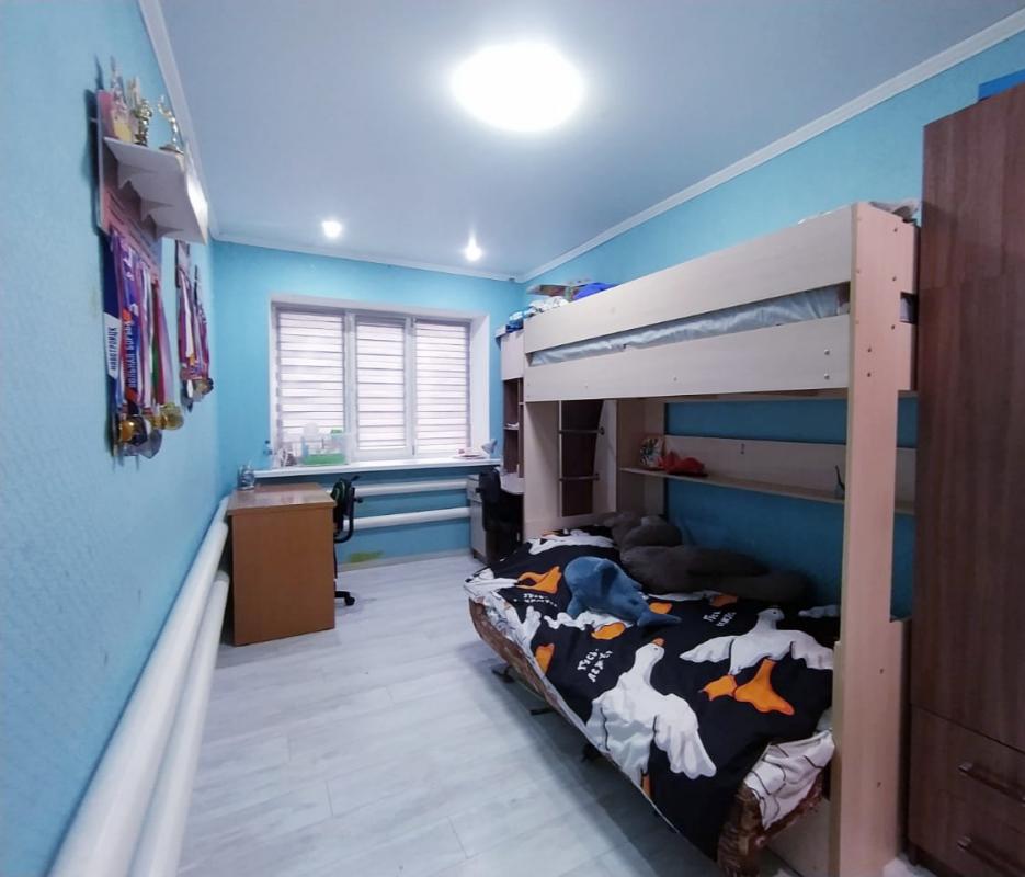 Продается ДОМ В С. - Новотроицк