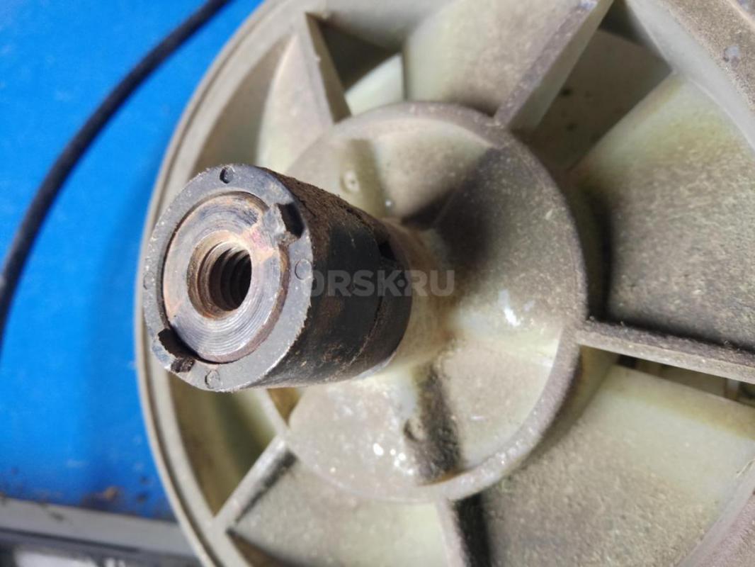 Продам мотор с приводом для газонокосилки HUTER  FLM-1100 В хорошем состоянии, рабочий. - Орск