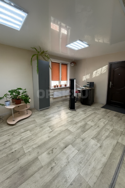 Продаётся нежилое помещение 109,2 кв. - Орск