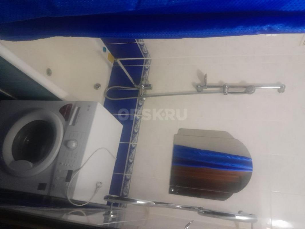 Сдам двухкомнатную квартиру распашонку на 2-ом этаже,по улице короленко 134,в шаговой доступности шк - Орск