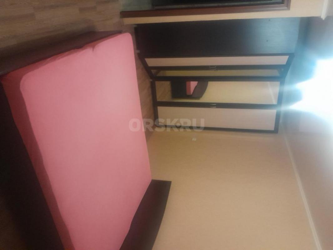 Сдам двухкомнатную квартиру распашонку на 2-ом этаже,по улице короленко 134,в шаговой доступности шк - Орск