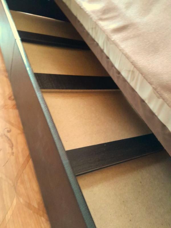 Диван в хорошем состоянии, раскладывается- книжка. - Новотроицк