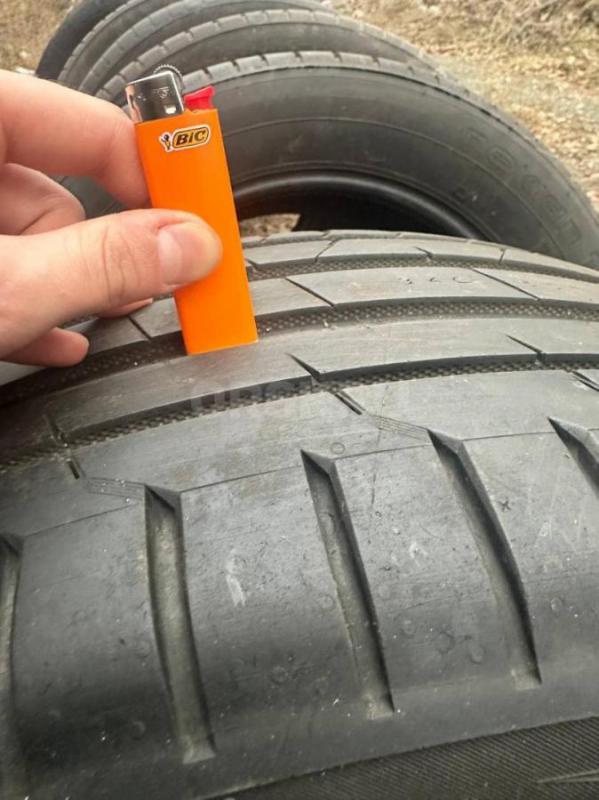 Nokian Tyres Hakka Black 2 SUV
255/55 R19 60H

5 шин - 2 новые / практически новые (первые 4 фото - Орск