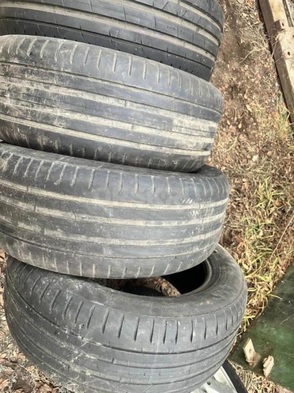 Nokian Tyres Hakka Black 2 SUV
255/55 R19 60H

5 шин - 2 новые / практически новые (первые 4 фото - Орск