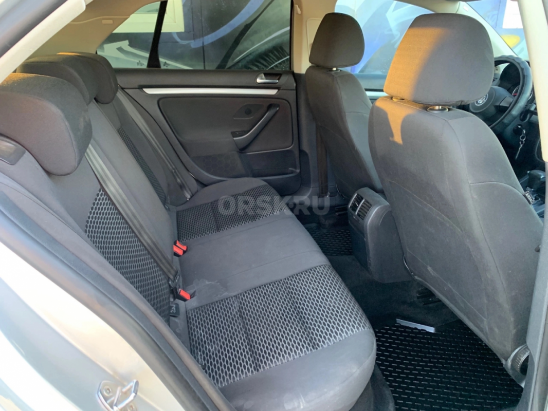 В ПРОДАЖЕ VOLKSWAGEN GETTA. 
2010 года в отличном техническом и внешнем состоянии. - Орск