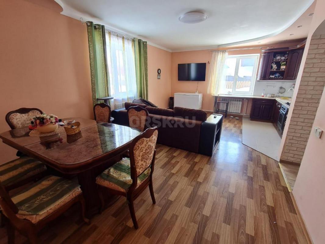 Продам уютный, просторный жилой дом с мансардой в г. - Гай