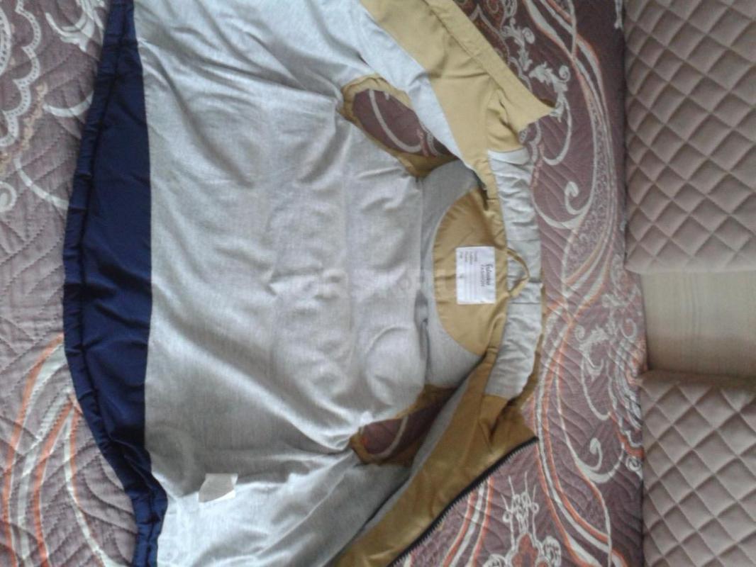 Продам вещи на мальчика в идеальном состоянии:жилет утепленный размер 116-122 600р, куртка верх плот - Орск