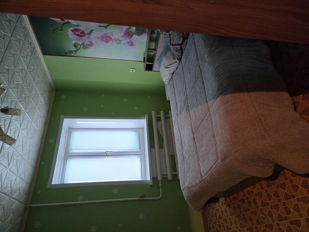 Продаётся однокомнатная квартира площадью 33.1 квадратных метров в общежитии МЖК на пятом этаже девя - Гай