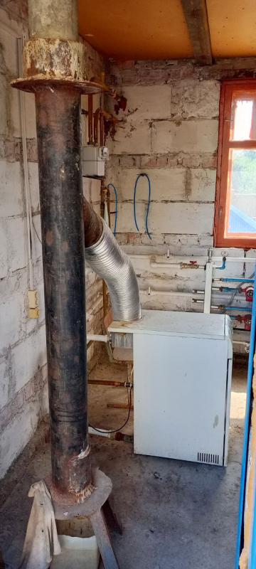 Продаётся доходное отдельно стоящее здание 240 м² с землёй в собственности в ЦЕНТРЕ города Ясный! - Ясный