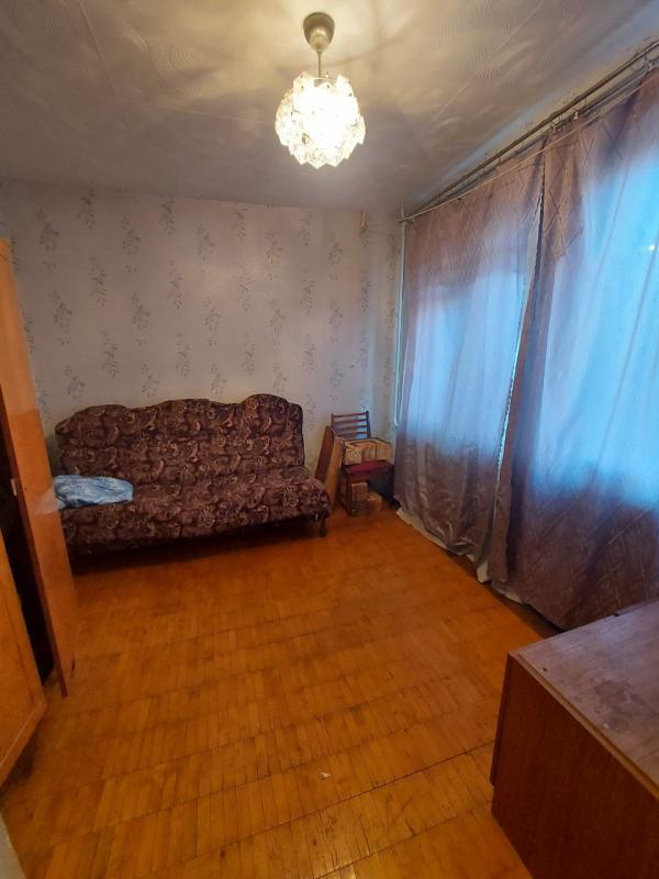 Продается 3-комнатная квартира по адресу: г. - Новотроицк