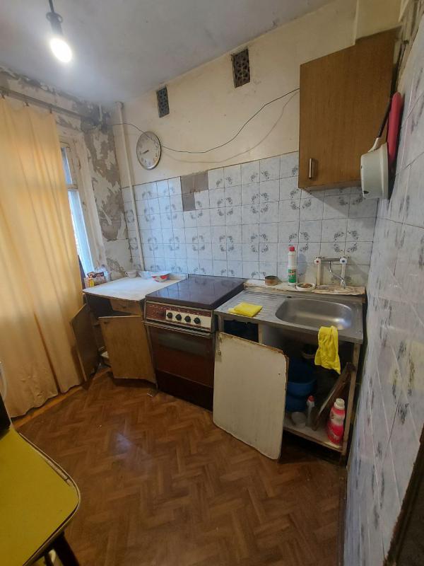 Продается 3-комнатная квартира по адресу: г. - Новотроицк