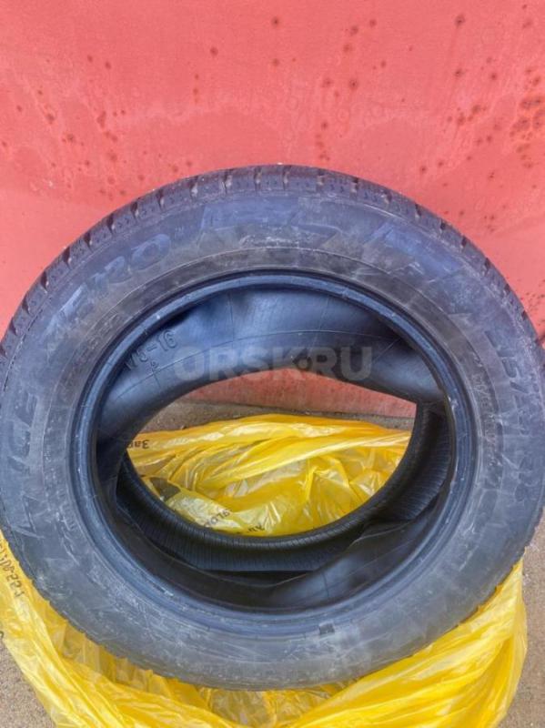 Продам комплект (4шт.) Зимней резины R- 16 215/55 PIRELLI  (ICE ZERO) б/у. - Орск