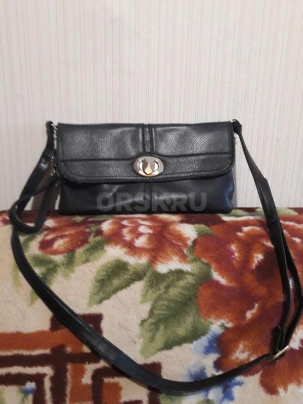 Сумки, состояние новых по 200 руб., если сразу обе возьмете отдам за 300 руб. - Орск