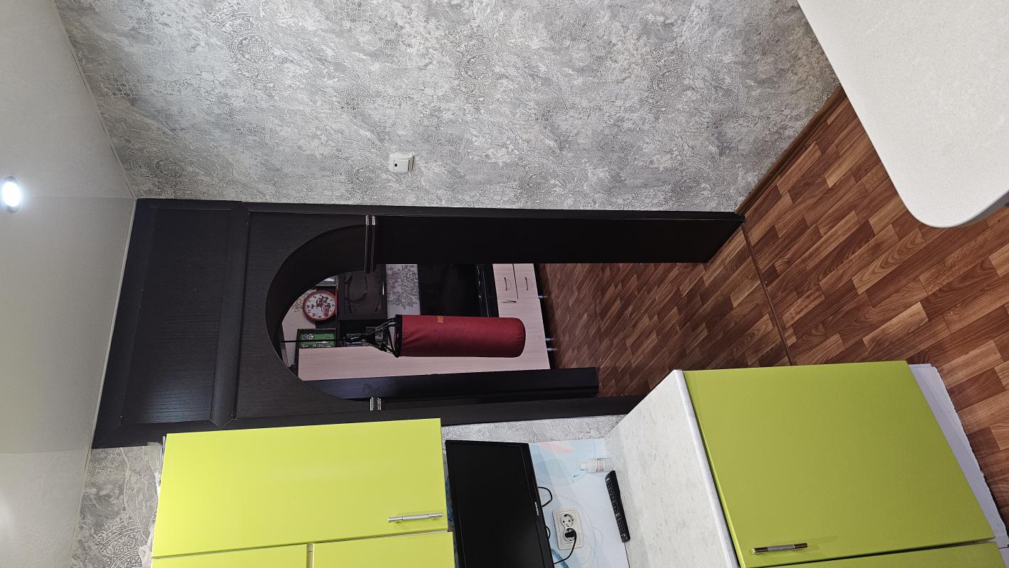 Продаётся квартира на 3-м этаже. - Новотроицк