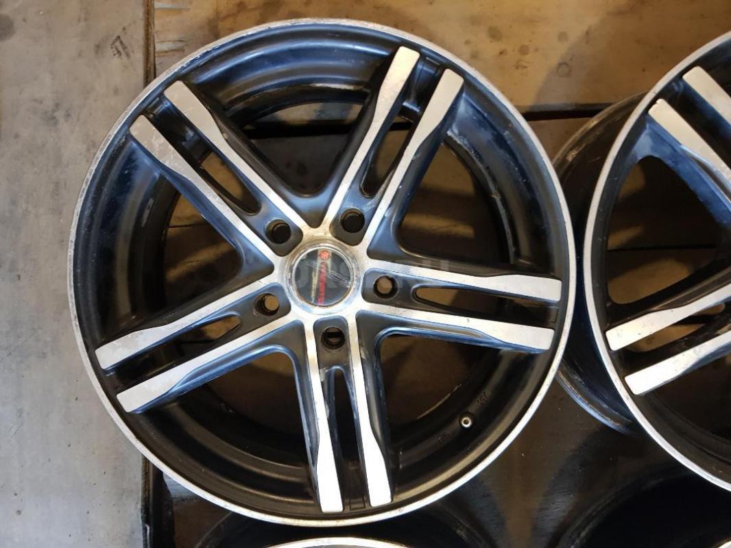 Продам комплект литых дисков Yamato R16, сверловка 5/114.3, вылет 46, цо 67,1. - Орск