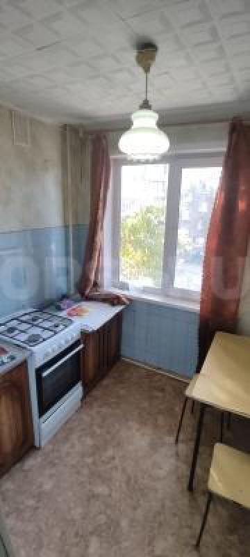 Продам двухкомнатную квартиру, расположенную на 3-м этаже пятиэтажного панельного дома по ул. - Орск