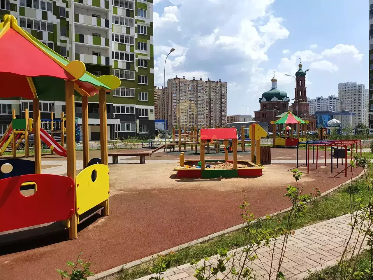 ЖК "Березовые аллеи" Малая земля 2-х комнатная квартира 62.5 кв. - Оренбург