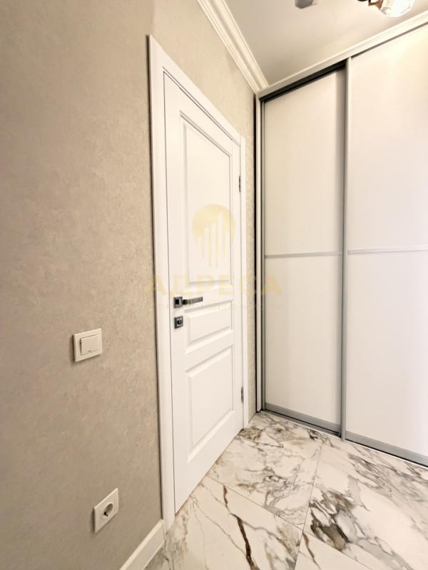 Продается квартира, полностью с ремонтом, расположенная на 12-м этаже 17 этажного дома. - Оренбург