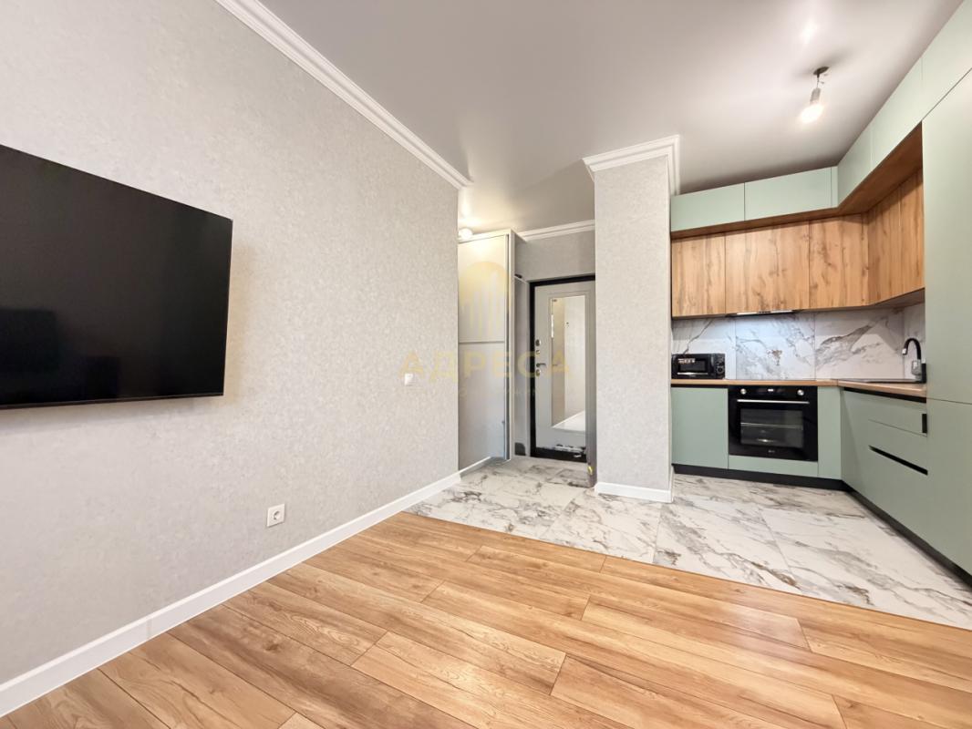 Продается квартира, полностью с ремонтом, расположенная на 12-м этаже 17 этажного дома. - Оренбург