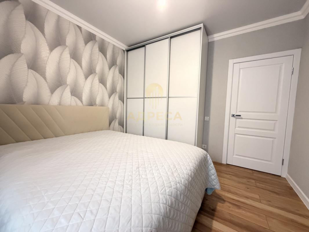 Продается квартира, полностью с ремонтом, расположенная на 12-м этаже 17 этажного дома. - Оренбург