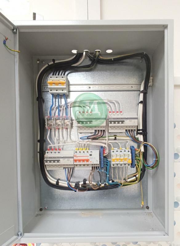 Продам магазин-пекарню в Адамовке на  улице Советская д.97. - Адамовка