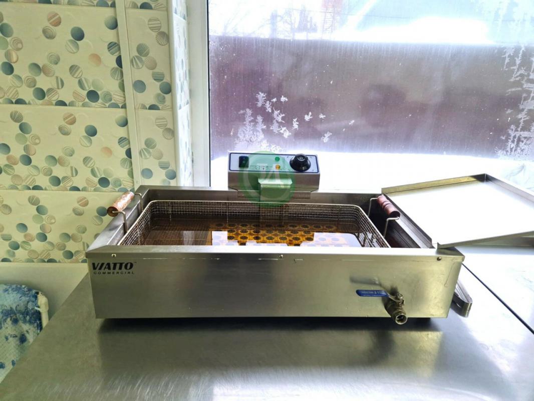 Продам магазин-пекарню в Адамовке на  улице Советская д.97. - Адамовка