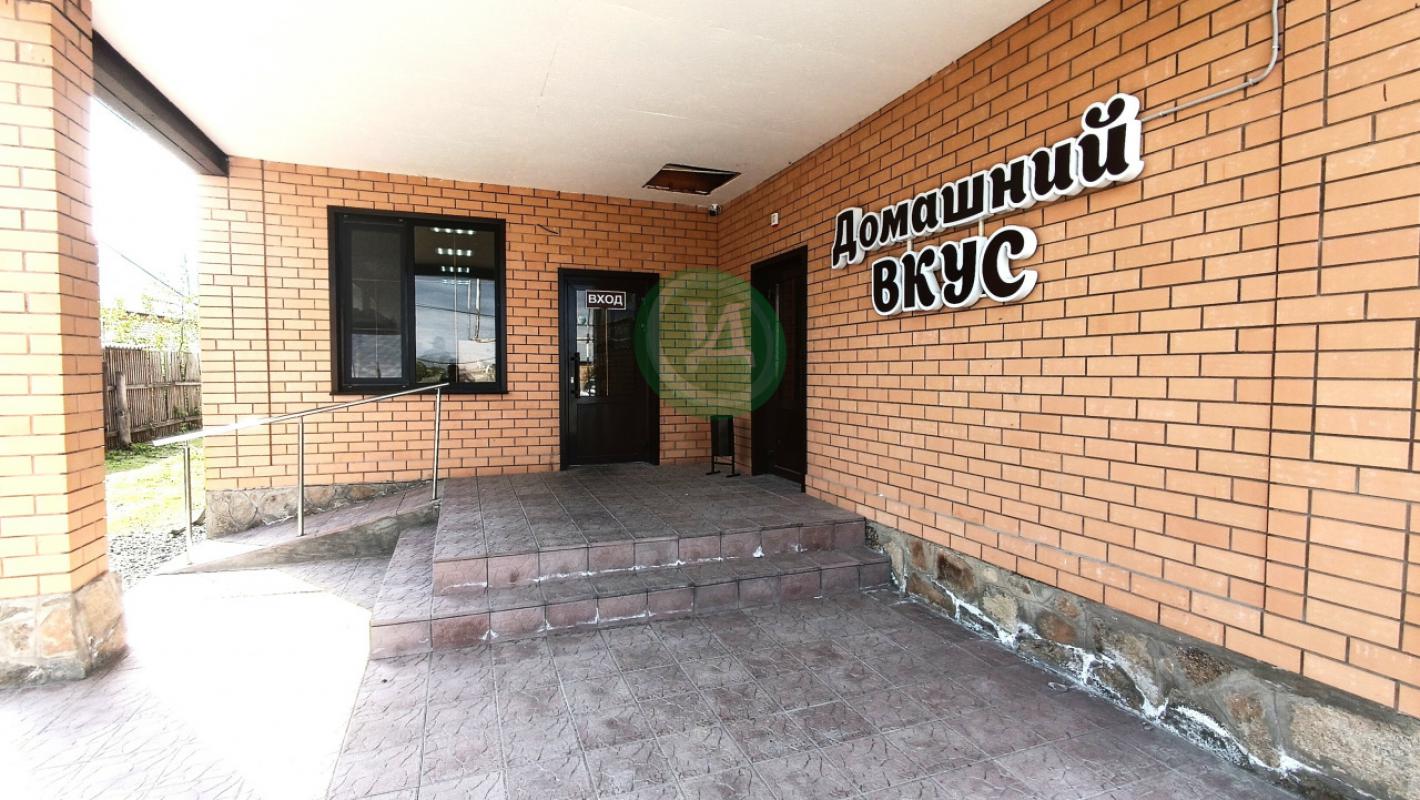 Продам магазин-пекарню в Адамовке на  улице Советская д.97. - Адамовка