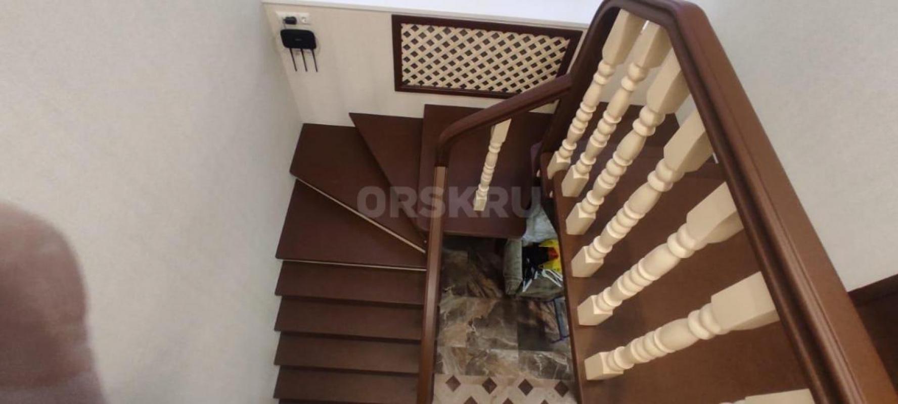 Деревянные изделия на заказ: лестницы (открытого типа, закрытые обшивка металлических конструкций де - Орск