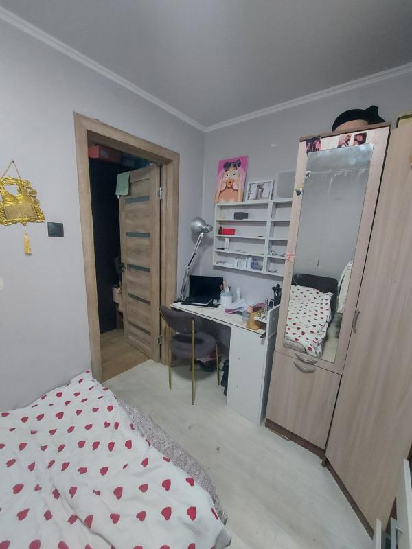 Продается 3-комнатная квартира по адресу: г. - Новотроицк