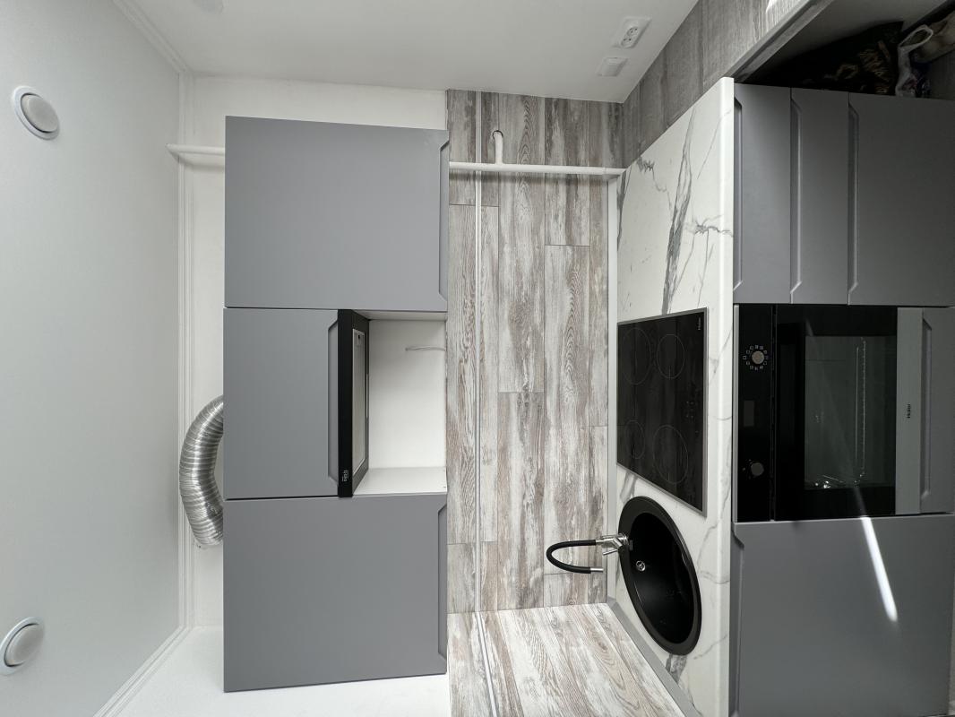 Однокомнатная квартира (студия), один собственник, без соседей. - Гай