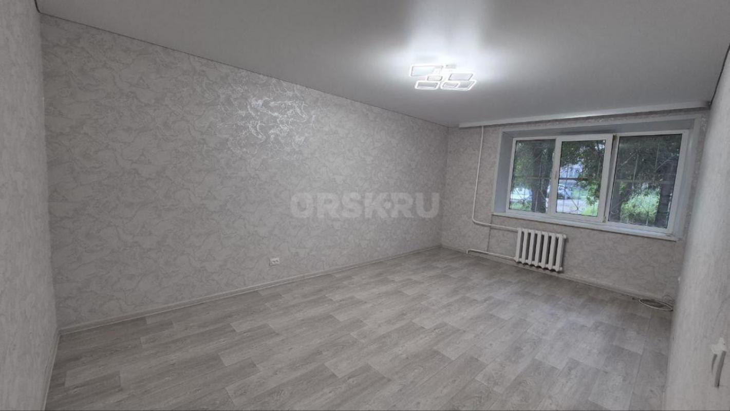 Продам однокомнатную квартиру, все вопросы по телефону. - Новотроицк