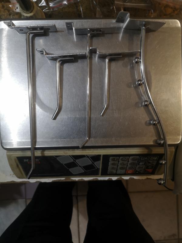 В связи с закрытием магазина продаются стеллажи, прилавки(все разборное) , весы, онлайн кассы по сим - Новотроицк