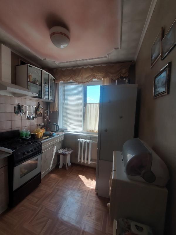 В связи с отъездом из города, продам 2 -комнатную квартиру. - Новотроицк