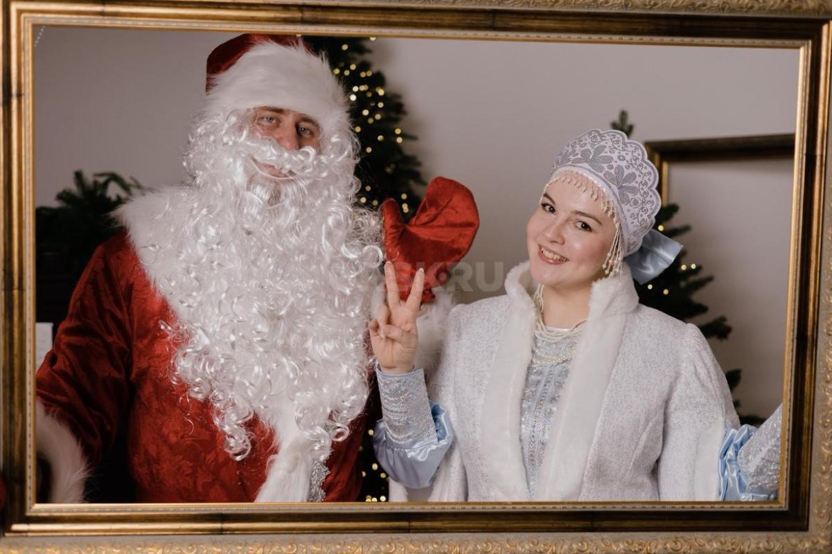 Дед Мороз и Снегурочка на дом —

Здравствуйте, дорогие родители) 

-Мы Дед Мороз и Снегурочка в - Орск