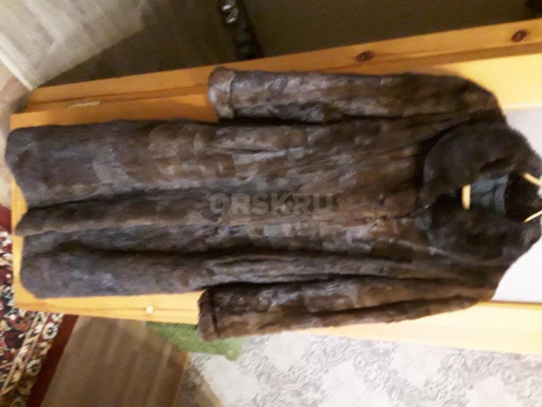 Продам  пальто  новое  драп  р54  цена  3тыс,  руб
Шубу  цыгейка  новая  р52   цена  4  ты с  руб - Орск