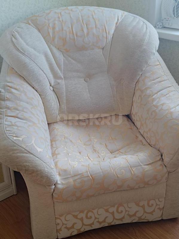 Продам мягкий уголок (диван угловой + кресло) б/у. - Орск