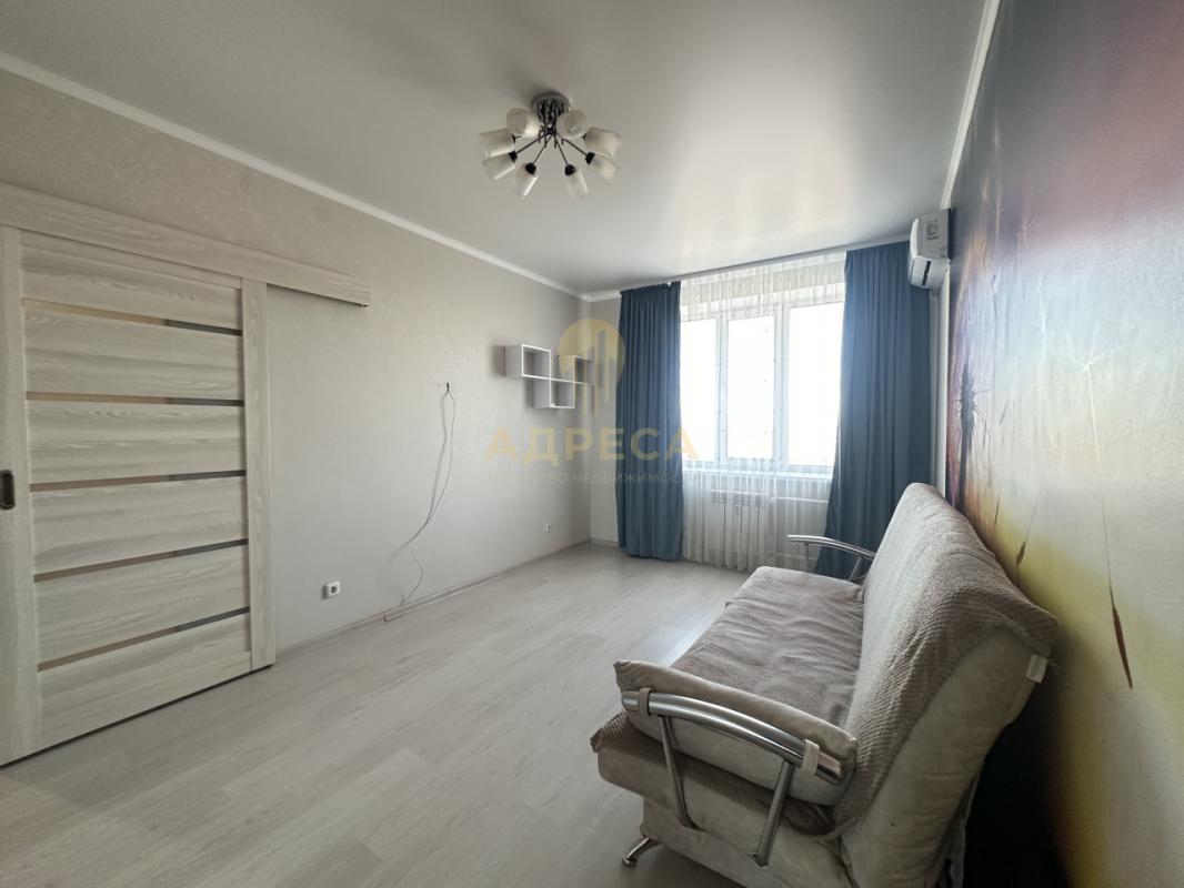 Продаётся уютная однокомнатная квартира Этаж: 15/19 Площадь: 35,2 м&sup2; Преимущества:&bull - Оренбург