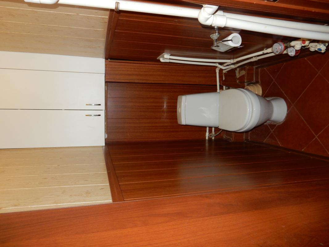 Кирпичный дом , рядом ост. 2 уральская, частично меблированная ,тёплая, можно с домашним питомцем. - Новотроицк