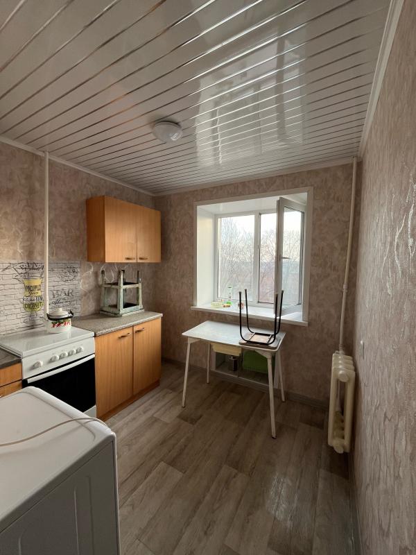 Сдаем в аренду однокомнатную квартиру на длительный срок, рядом: детский сад №29, №25, остановка; &q - Новотроицк