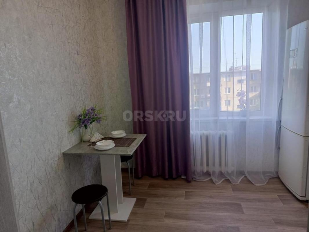 Сдам ПОСУТОЧНО квартиру на ост. - Орск