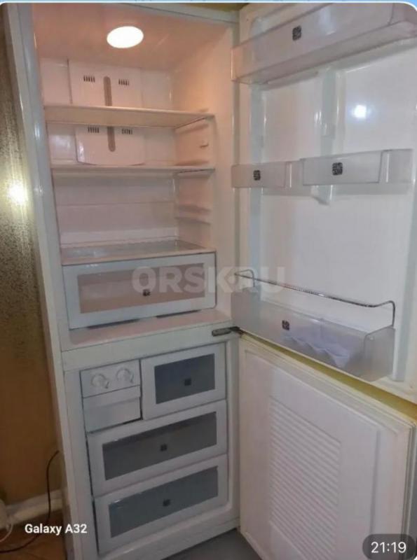 Продам б/у холодильник Samsung RL-33 EASW. - Орск