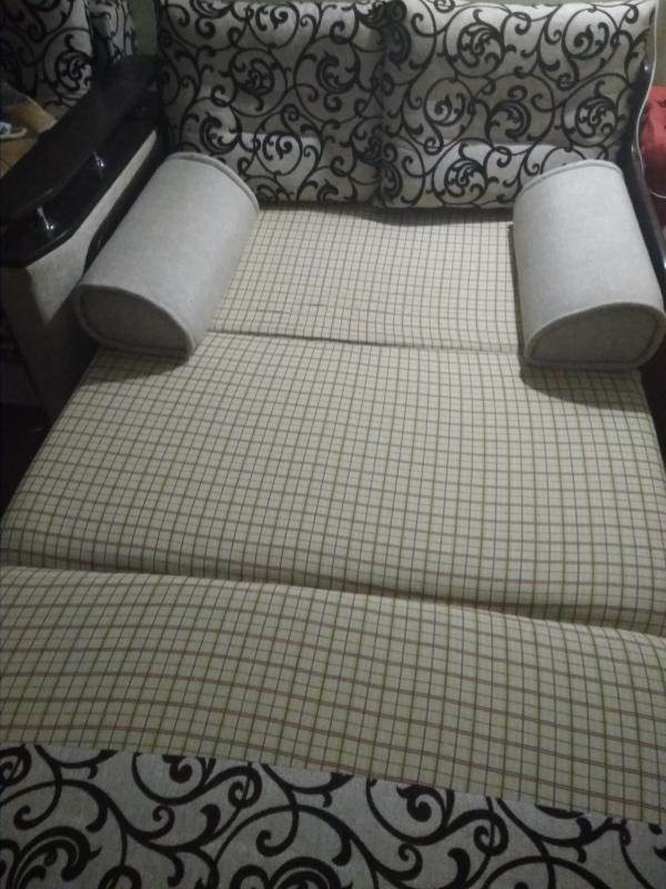 срочно продам диван в отличном состоянии - Новотроицк