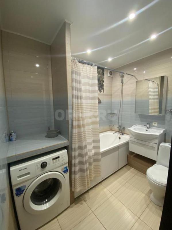 Сдам на длительный срок уютную 3-комнатную квартиру в г. - Орск