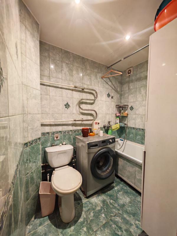 Продается 3-комнатная квартира  по адресу:  г. - Новотроицк