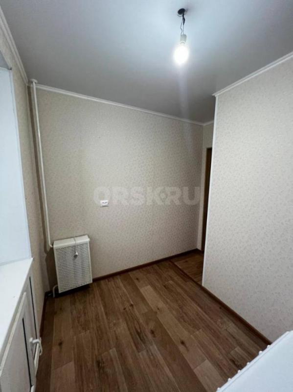 Продаётся просторная трёхкомнатная квартира общей площадью 58 кв. - Орск