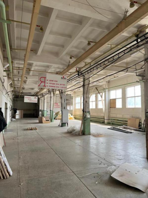 Сдам большое отапливаемое помещение 2000 кв. - Орск