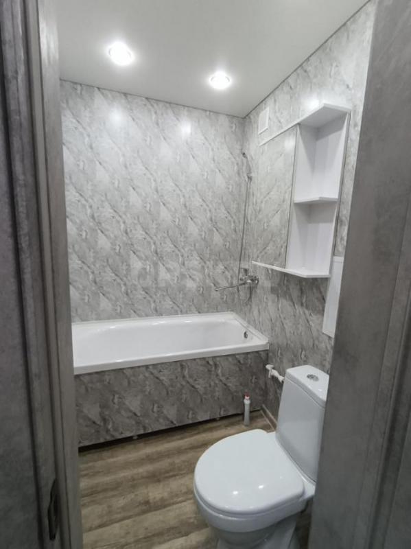 Продаётся  1 комнатная квартира в кирпичной доме рядом с Орским механическим заводом (2мин пешком) - Орск