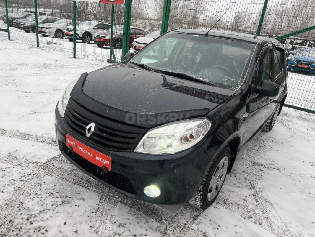 RENAULT Sandero Год 2010
3 собственник птс оригинал
Максимальная комплектация
Мощный Двигатель: 1 - Орск