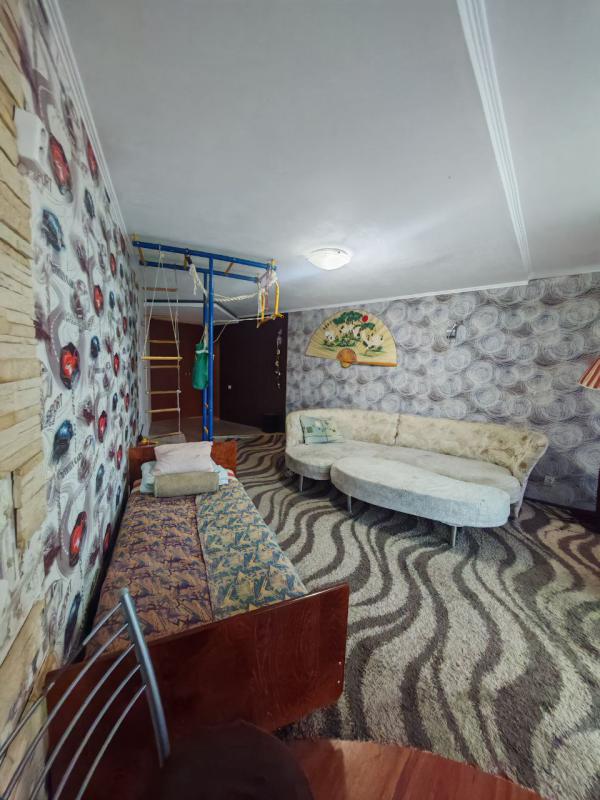 Продается 3-комнатная квартира  по адресу:  г. - Новотроицк