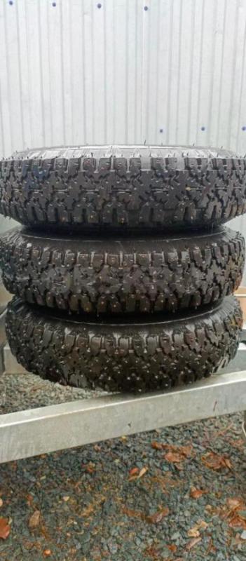 Продам зимние, шипованные колеса r13 в кол-ве 3шт. - Орск